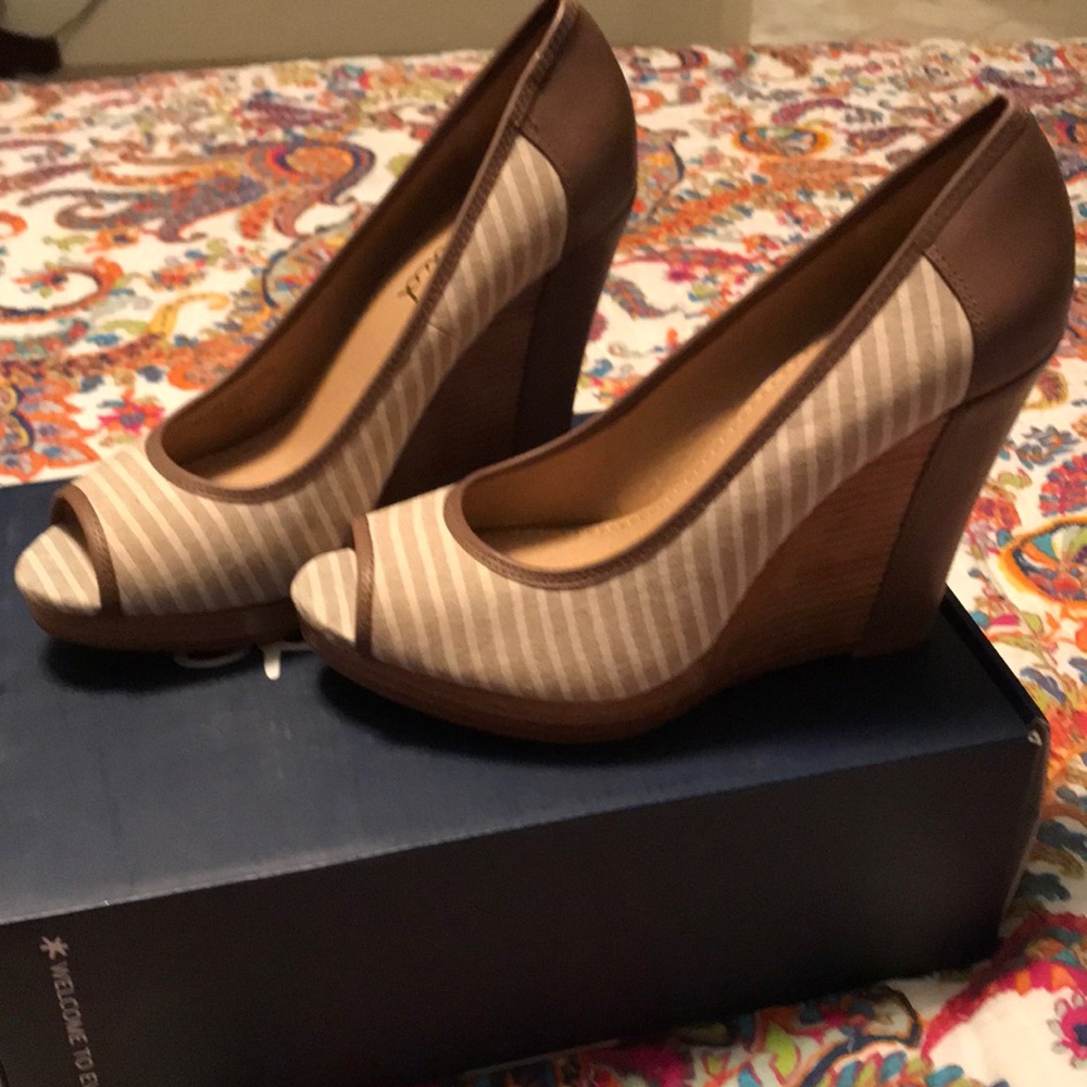 Splendid Wedges NWT